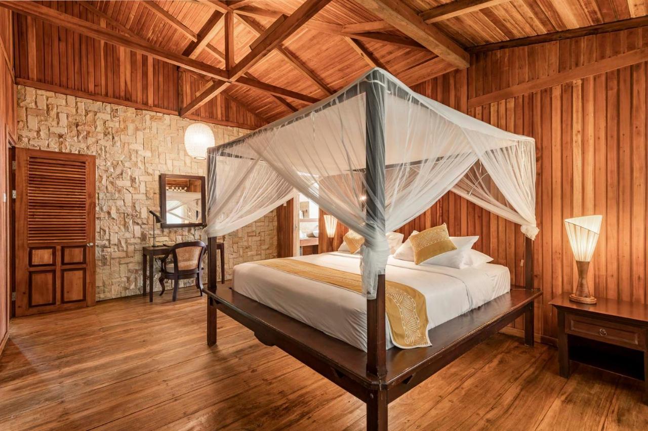 Siladen Resort & Spa บูนาแกน ภายนอก รูปภาพ
