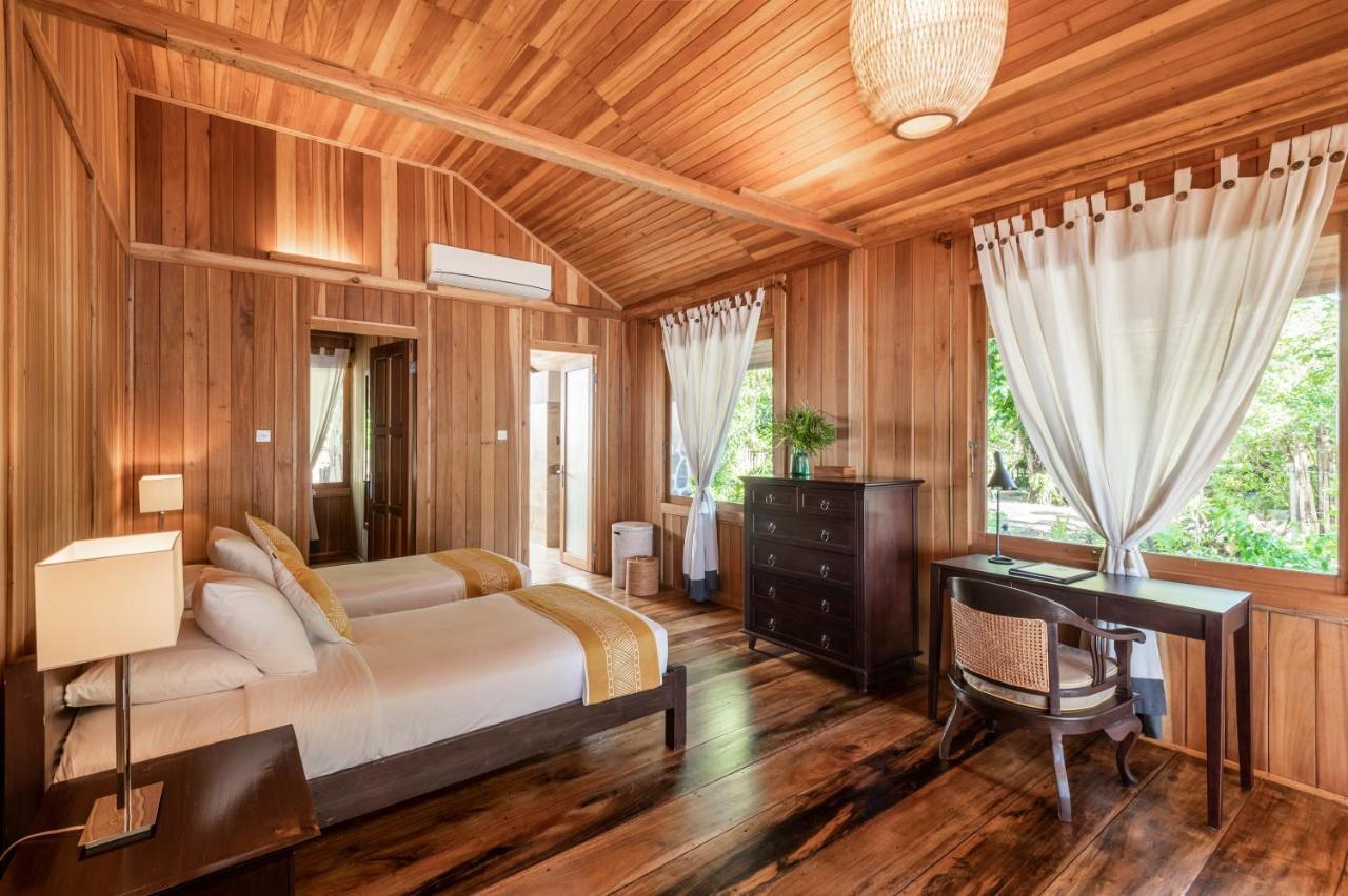 Siladen Resort & Spa บูนาแกน ภายนอก รูปภาพ