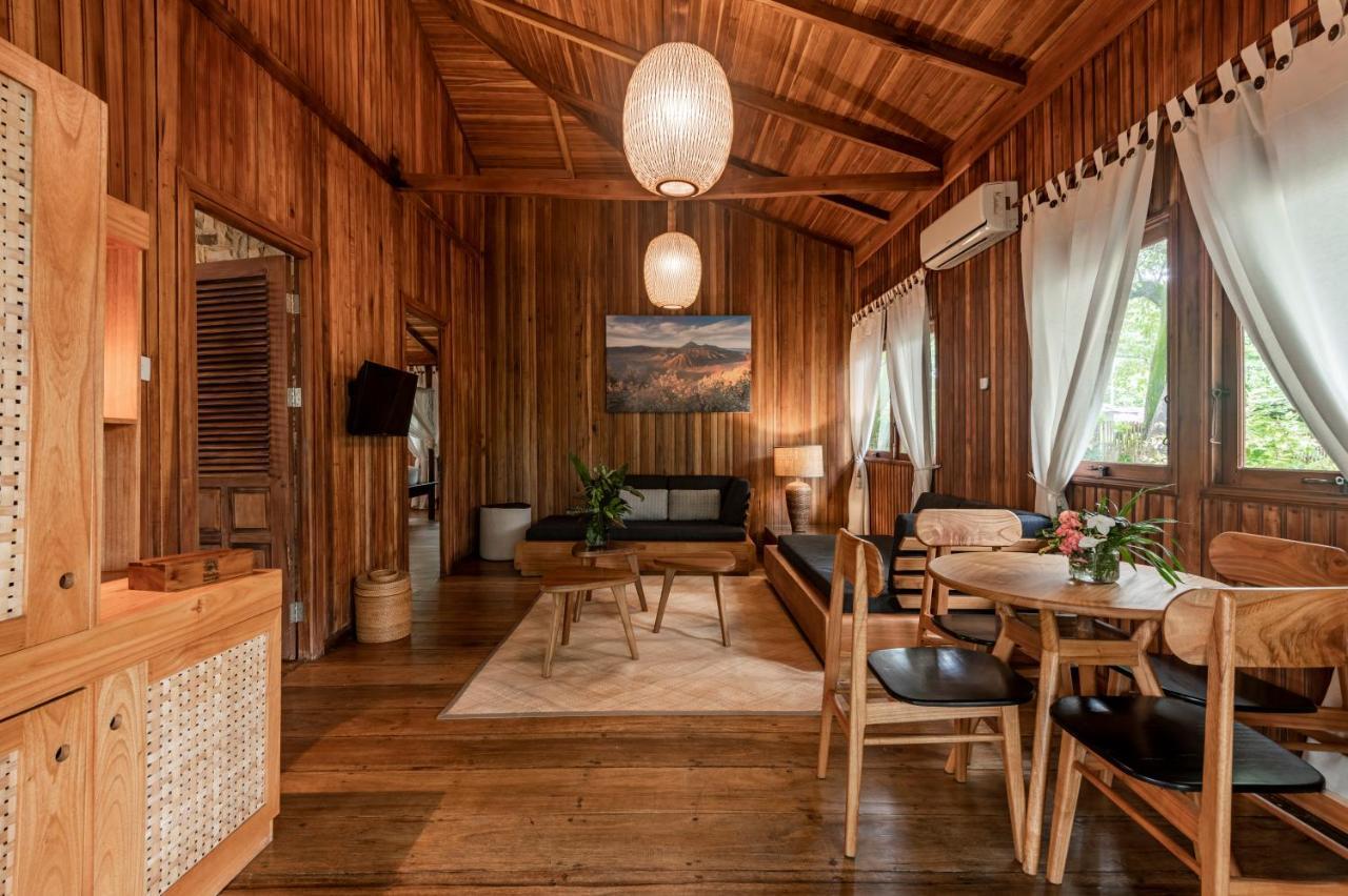 Siladen Resort & Spa บูนาแกน ภายนอก รูปภาพ