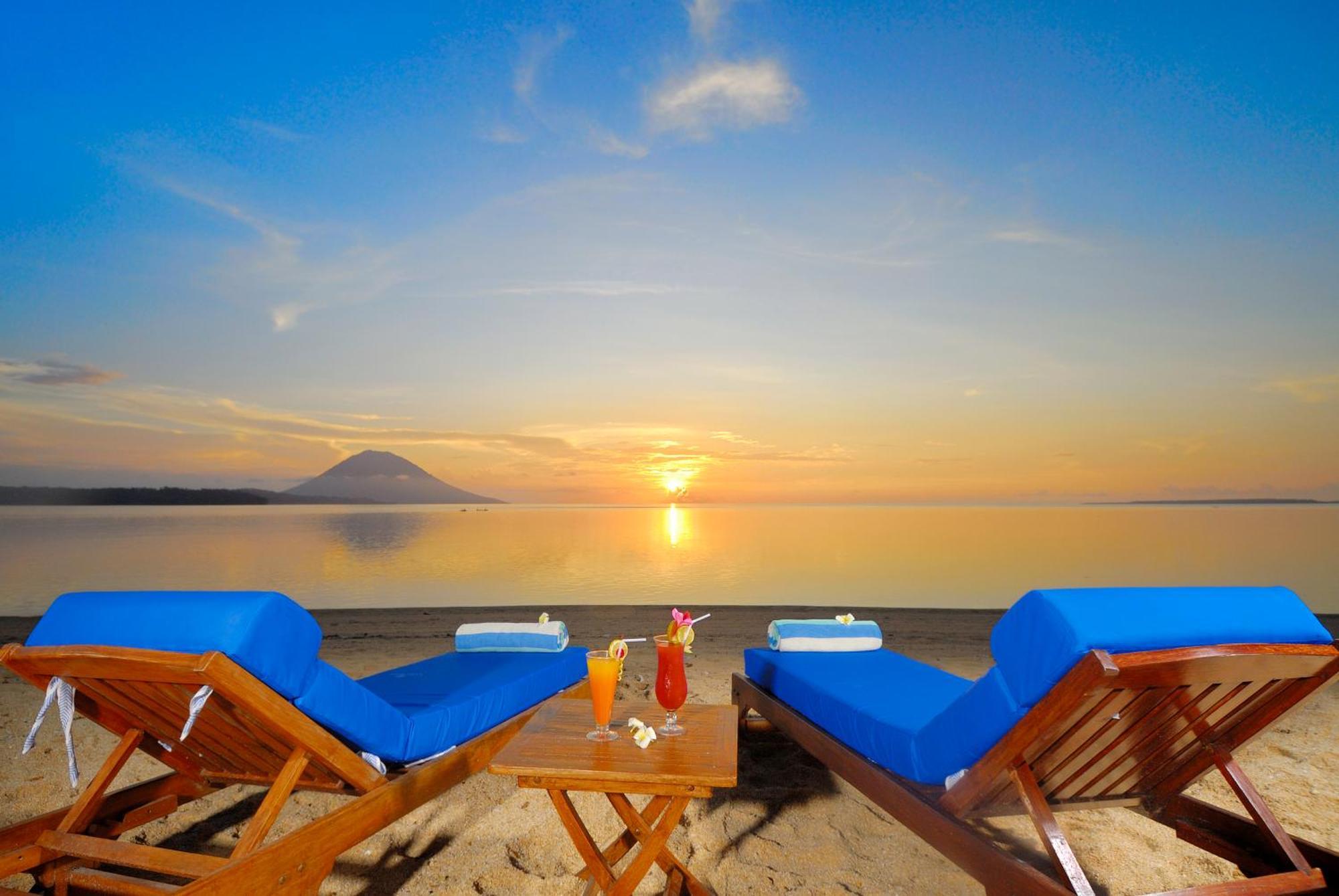Siladen Resort & Spa บูนาแกน ภายนอก รูปภาพ